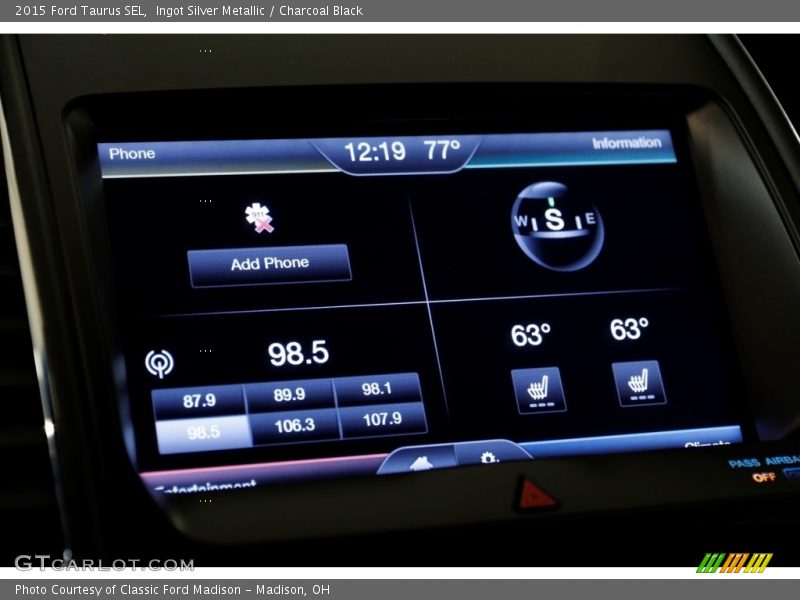 Ingot Silver Metallic / Charcoal Black 2015 Ford Taurus SEL