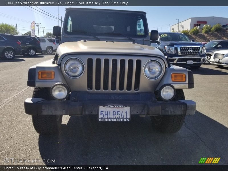 Bright Silver Metallic / Dark Slate Gray 2004 Jeep Wrangler Unlimited 4x4