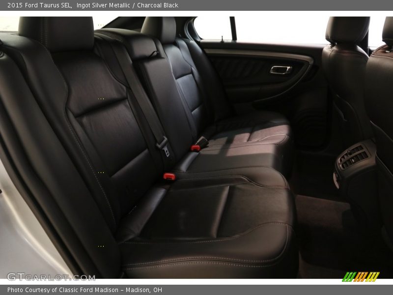 Ingot Silver Metallic / Charcoal Black 2015 Ford Taurus SEL