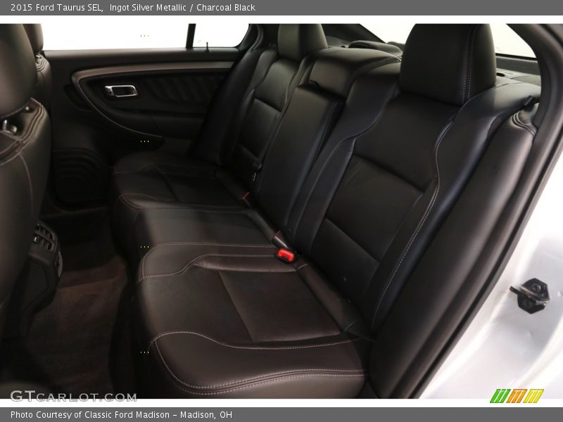 Ingot Silver Metallic / Charcoal Black 2015 Ford Taurus SEL