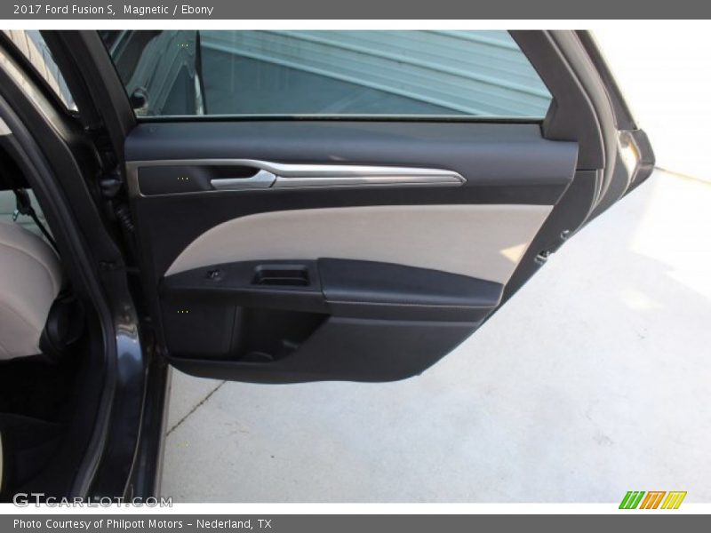 Magnetic / Ebony 2017 Ford Fusion S