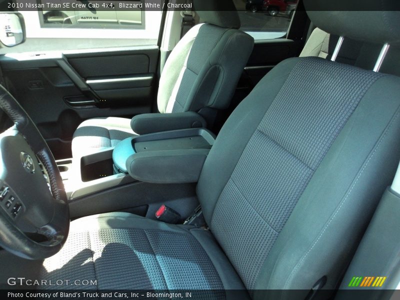 Blizzard White / Charcoal 2010 Nissan Titan SE Crew Cab 4x4