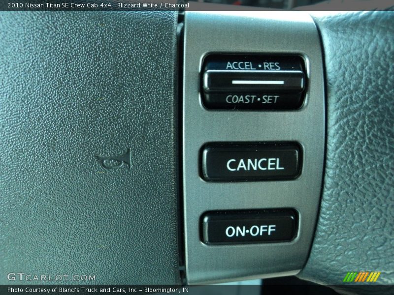 Blizzard White / Charcoal 2010 Nissan Titan SE Crew Cab 4x4