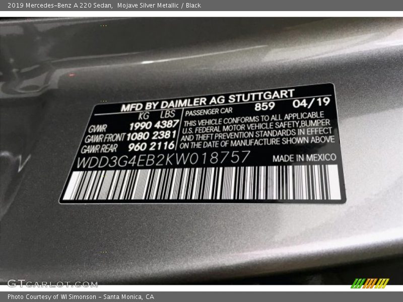 Mojave Silver Metallic / Black 2019 Mercedes-Benz A 220 Sedan