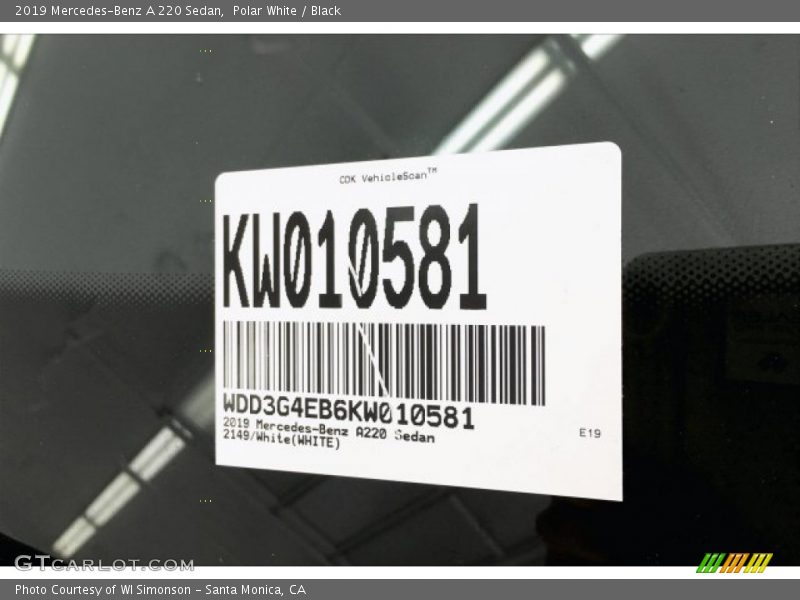 Polar White / Black 2019 Mercedes-Benz A 220 Sedan