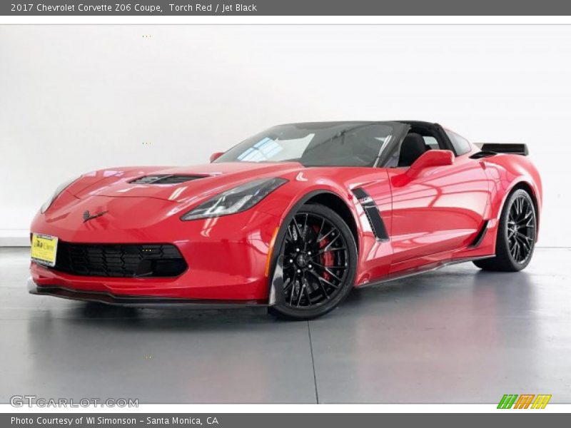 Front 3/4 View of 2017 Corvette Z06 Coupe