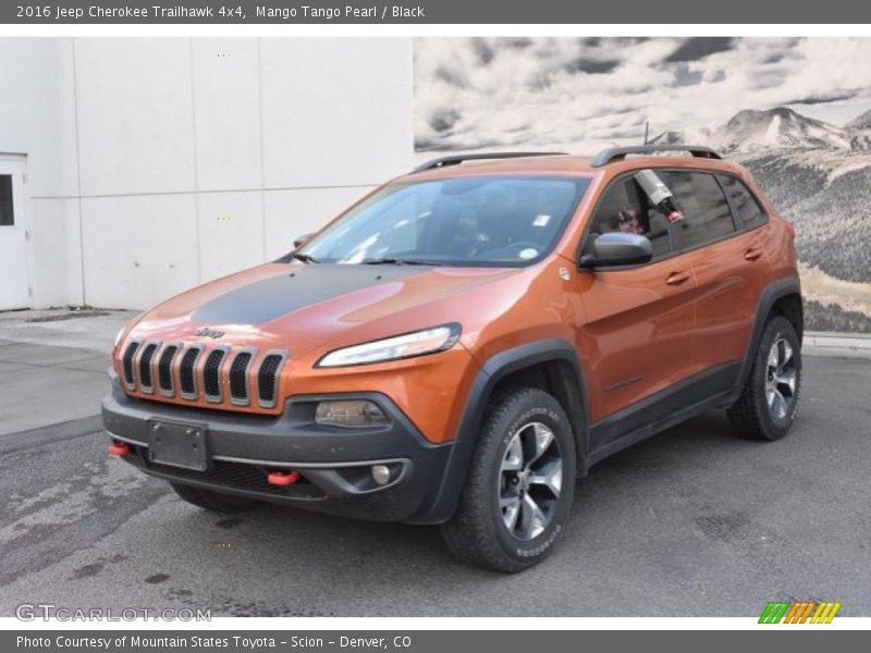 Mango Tango Pearl / Black 2016 Jeep Cherokee Trailhawk 4x4