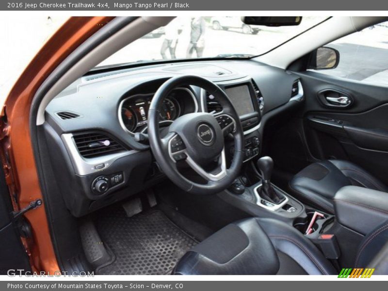 Mango Tango Pearl / Black 2016 Jeep Cherokee Trailhawk 4x4