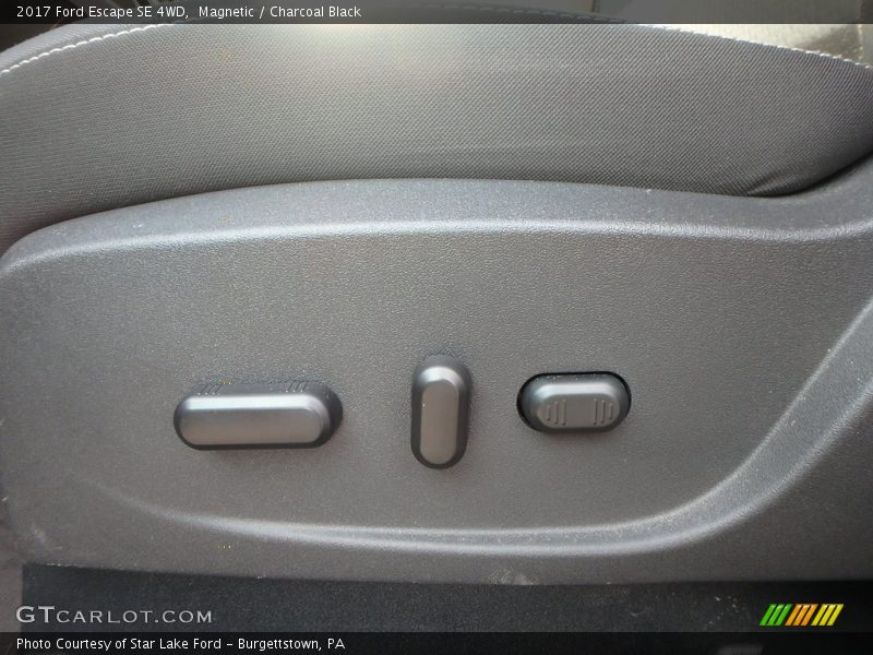 Magnetic / Charcoal Black 2017 Ford Escape SE 4WD
