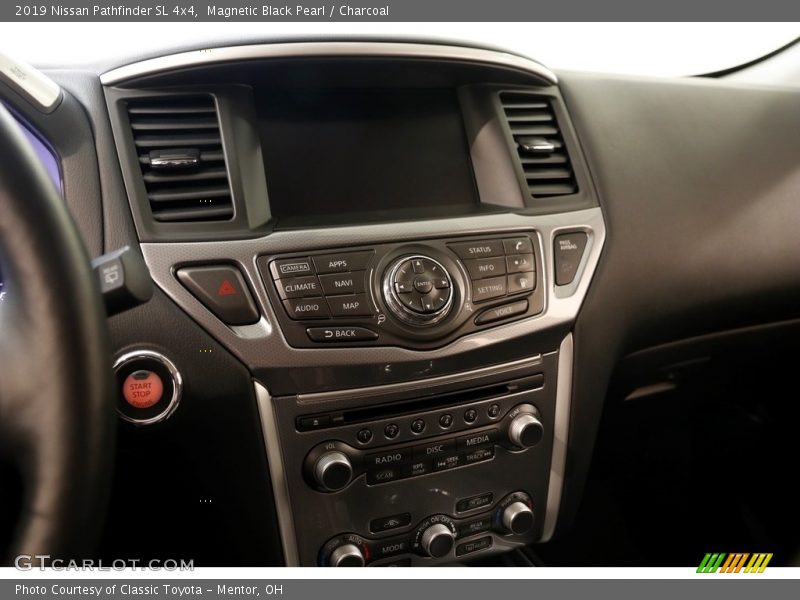 Controls of 2019 Pathfinder SL 4x4