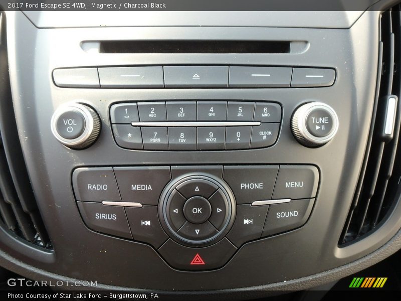 Magnetic / Charcoal Black 2017 Ford Escape SE 4WD