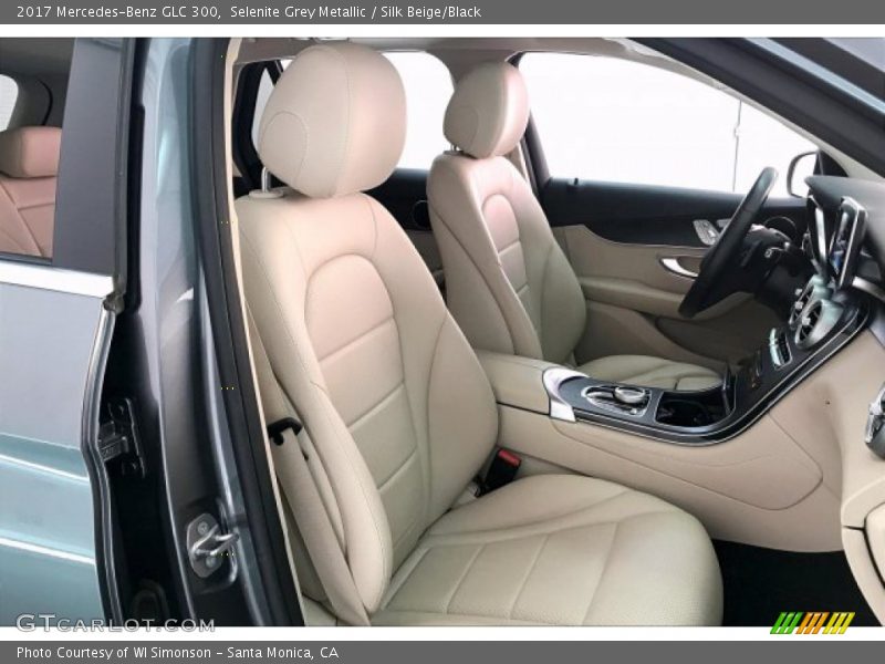 Selenite Grey Metallic / Silk Beige/Black 2017 Mercedes-Benz GLC 300