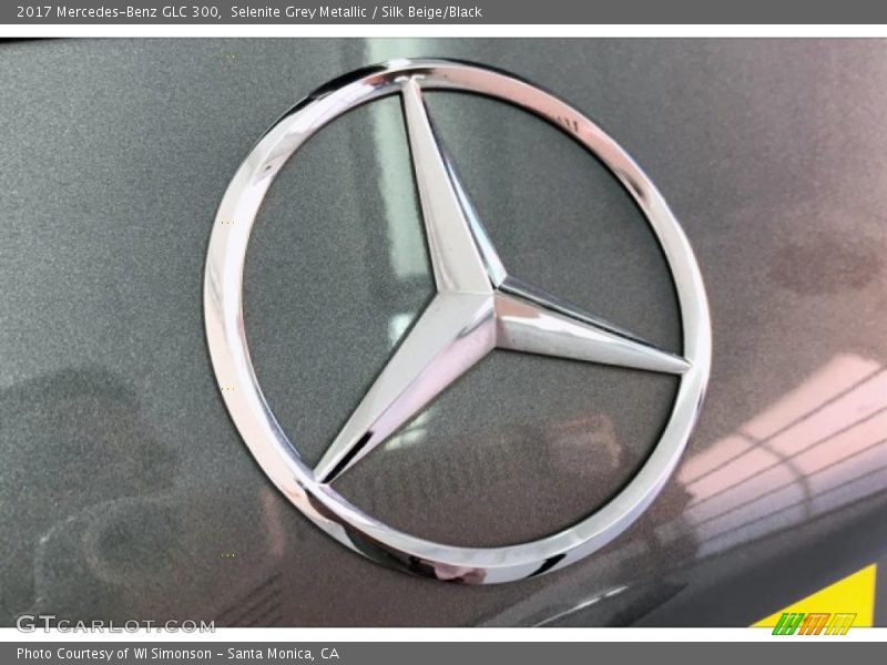 Selenite Grey Metallic / Silk Beige/Black 2017 Mercedes-Benz GLC 300