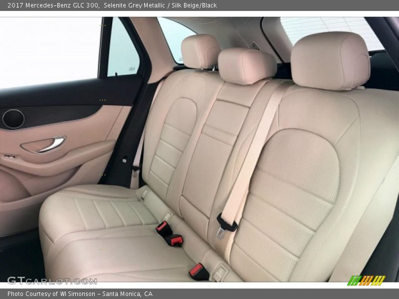 Selenite Grey Metallic / Silk Beige/Black 2017 Mercedes-Benz GLC 300