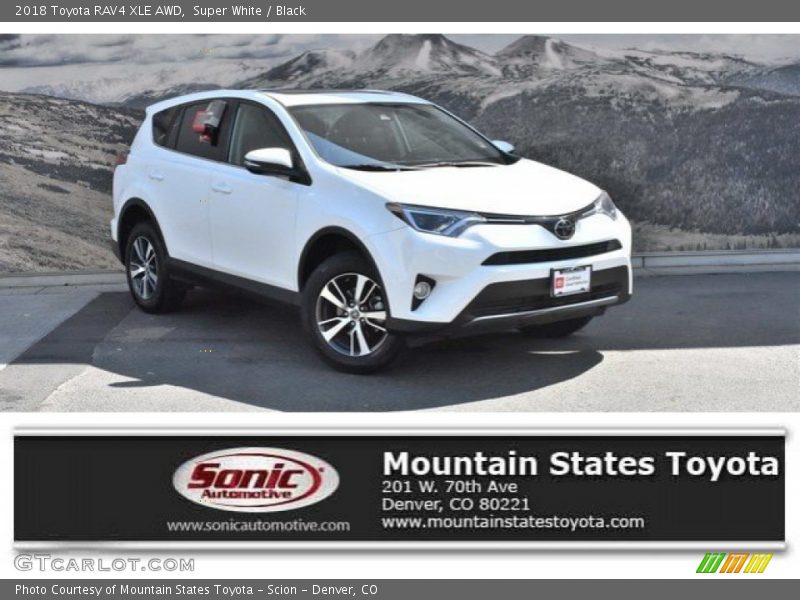 Super White / Black 2018 Toyota RAV4 XLE AWD