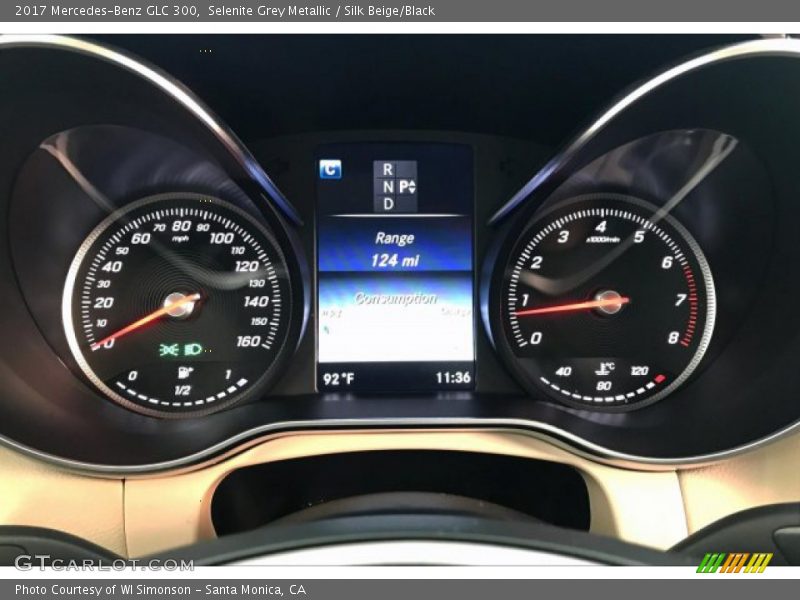 Selenite Grey Metallic / Silk Beige/Black 2017 Mercedes-Benz GLC 300