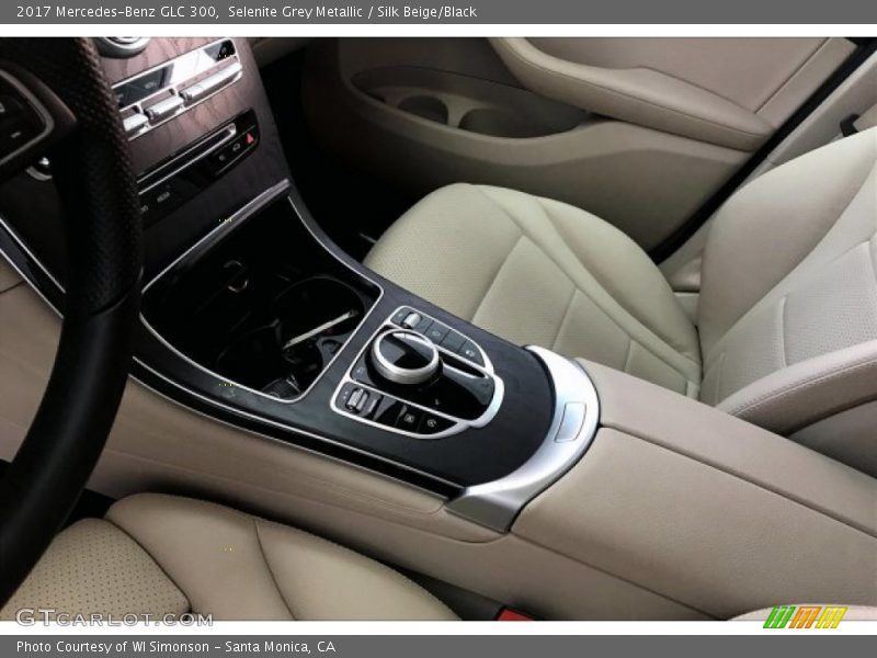 Selenite Grey Metallic / Silk Beige/Black 2017 Mercedes-Benz GLC 300