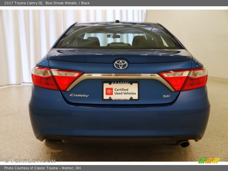 Blue Streak Metallic / Black 2017 Toyota Camry SE