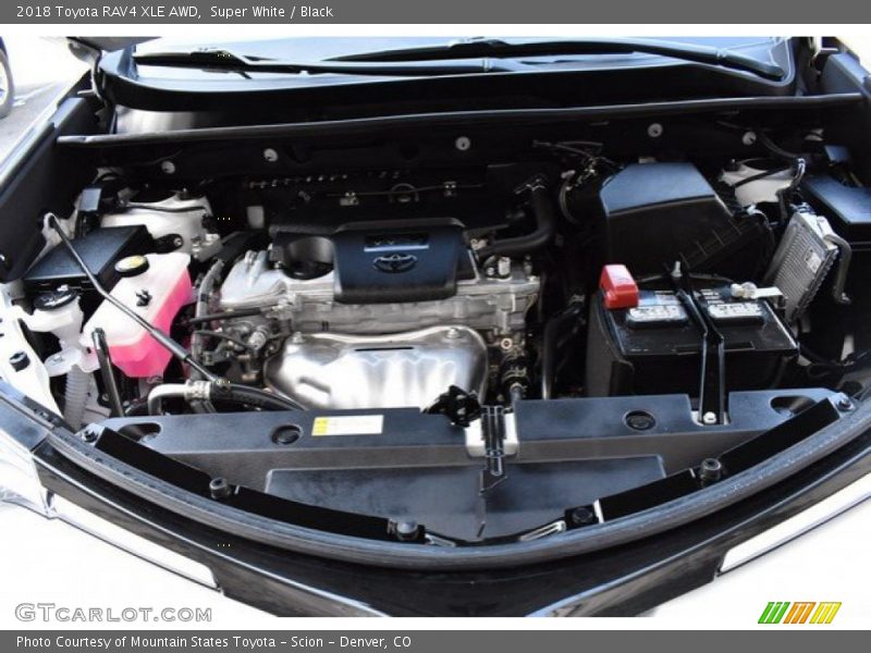 Super White / Black 2018 Toyota RAV4 XLE AWD
