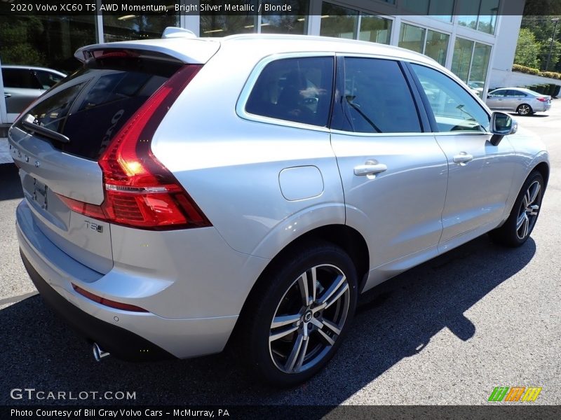 Bright Silver Metallic / Blonde 2020 Volvo XC60 T5 AWD Momentum