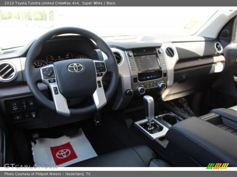 Super White / Black 2019 Toyota Tundra Limited CrewMax 4x4