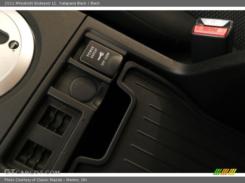 Kalapana Black / Black 2011 Mitsubishi Endeavor LS
