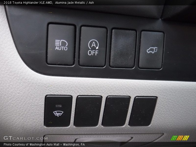 Alumina Jade Metallic / Ash 2018 Toyota Highlander XLE AWD