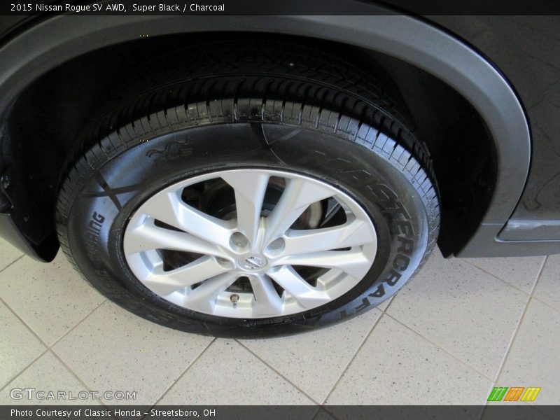 Super Black / Charcoal 2015 Nissan Rogue SV AWD