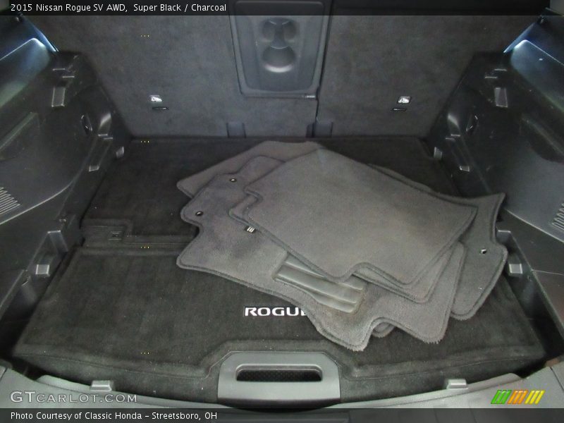 Super Black / Charcoal 2015 Nissan Rogue SV AWD