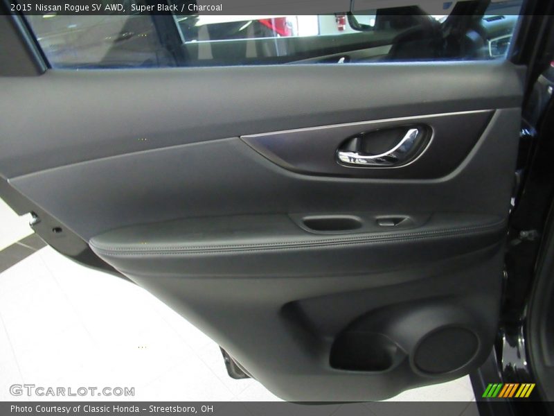 Super Black / Charcoal 2015 Nissan Rogue SV AWD