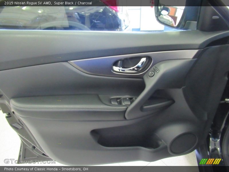 Super Black / Charcoal 2015 Nissan Rogue SV AWD