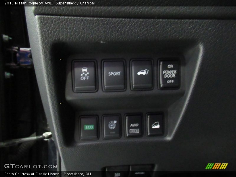 Super Black / Charcoal 2015 Nissan Rogue SV AWD