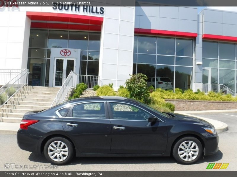 Gun Metallic / Charcoal 2016 Nissan Altima 2.5 S