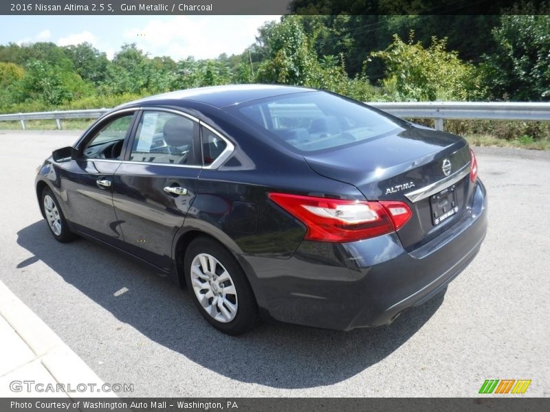 Gun Metallic / Charcoal 2016 Nissan Altima 2.5 S