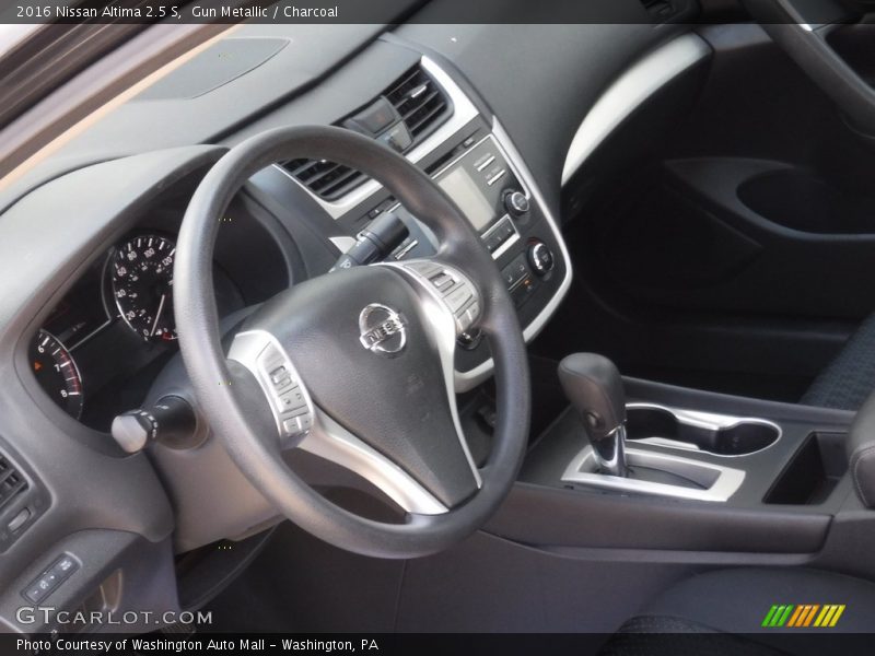 Gun Metallic / Charcoal 2016 Nissan Altima 2.5 S