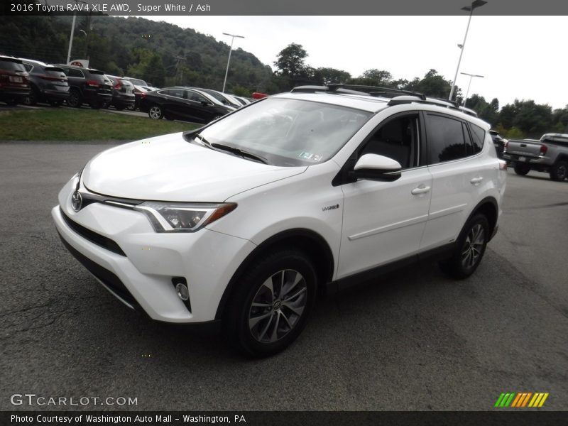 Super White / Ash 2016 Toyota RAV4 XLE AWD