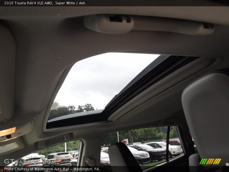 Super White / Ash 2016 Toyota RAV4 XLE AWD