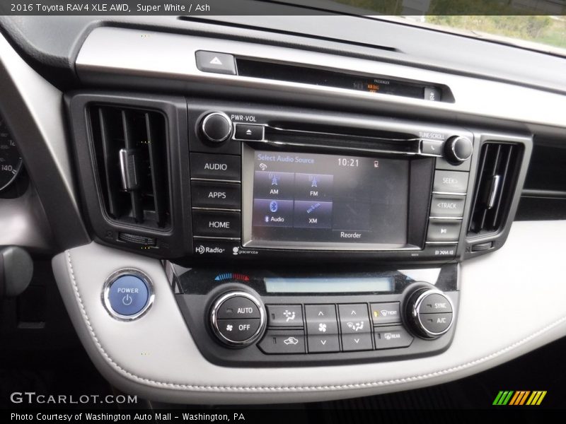 Super White / Ash 2016 Toyota RAV4 XLE AWD