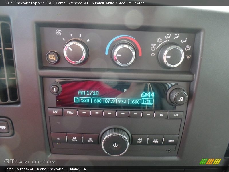 Summit White / Medium Pewter 2019 Chevrolet Express 2500 Cargo Extended WT