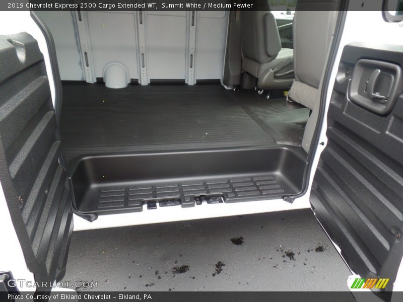 Summit White / Medium Pewter 2019 Chevrolet Express 2500 Cargo Extended WT