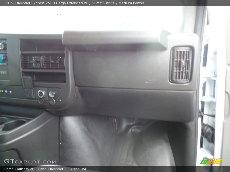 Summit White / Medium Pewter 2019 Chevrolet Express 2500 Cargo Extended WT