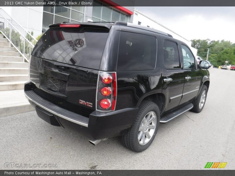 Onyx Black / Ebony 2013 GMC Yukon Denali AWD