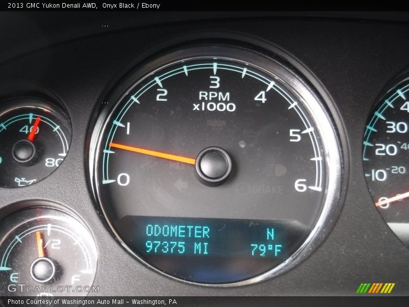 Onyx Black / Ebony 2013 GMC Yukon Denali AWD