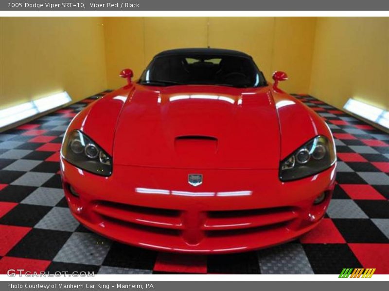 Viper Red / Black 2005 Dodge Viper SRT-10