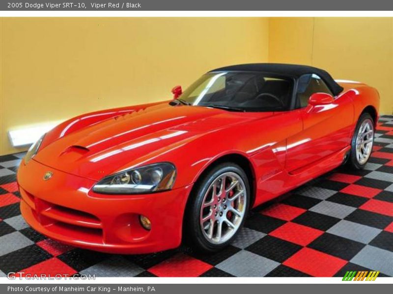 Viper Red / Black 2005 Dodge Viper SRT-10