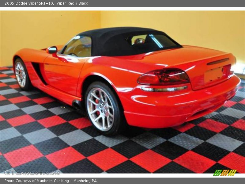 Viper Red / Black 2005 Dodge Viper SRT-10