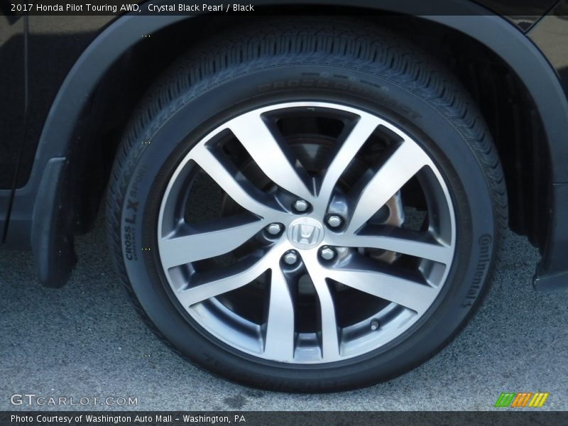 Crystal Black Pearl / Black 2017 Honda Pilot Touring AWD