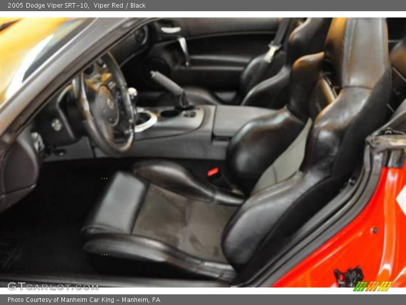 Viper Red / Black 2005 Dodge Viper SRT-10