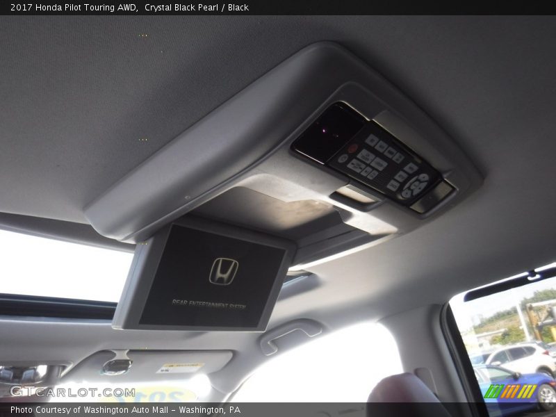 Crystal Black Pearl / Black 2017 Honda Pilot Touring AWD