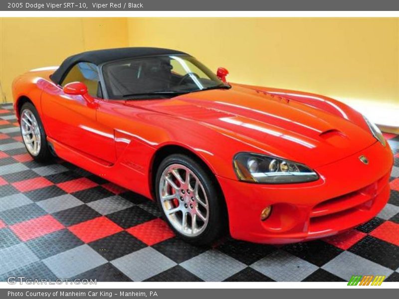 Viper Red / Black 2005 Dodge Viper SRT-10